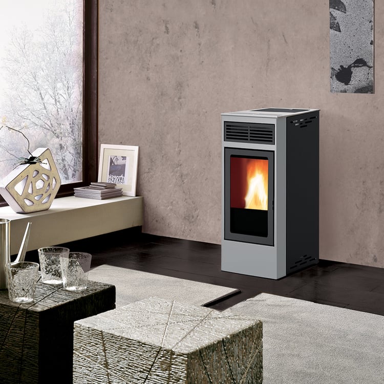 Stufa a pellet Italiana Camini Yulia 7 kW ad aria grigio chiaro